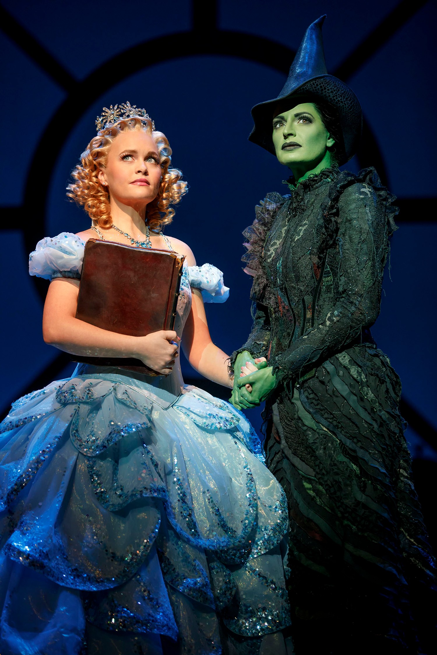Mengapa Sekarang Saatnya Melihat Wicked di Broadway 